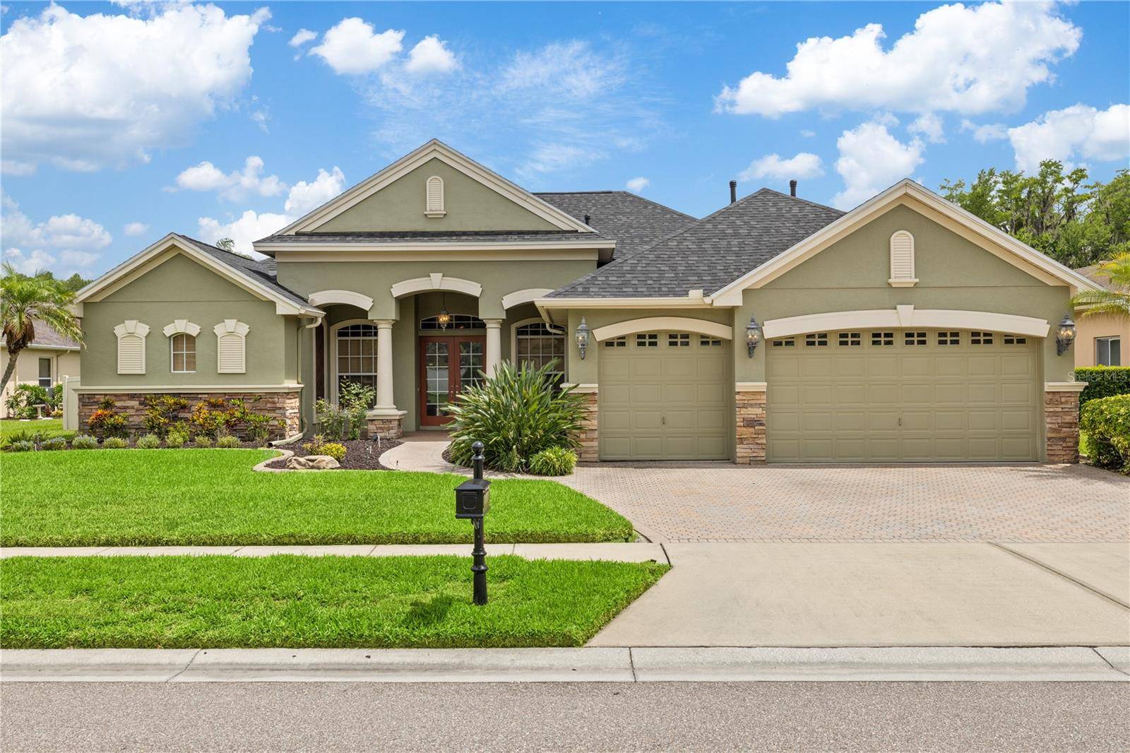 3015 LYNWOOD CT, Land O Lakes, FL 34638
