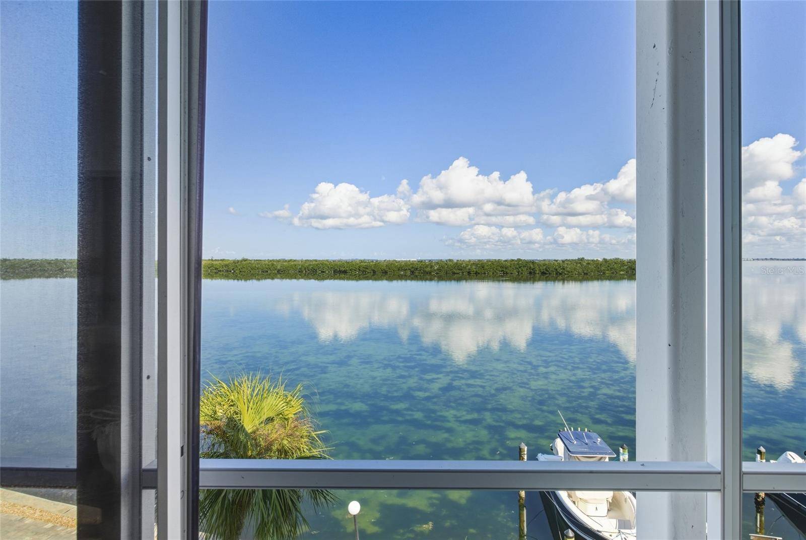4420 EXETER DR #303, Longboat Key, FL 34228