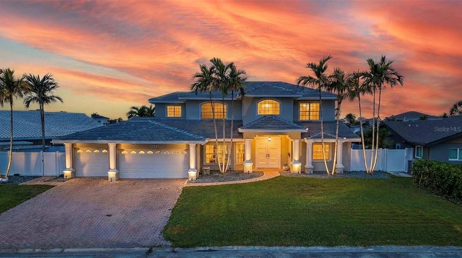 1073 79TH ST S, St Petersburg, FL 33707