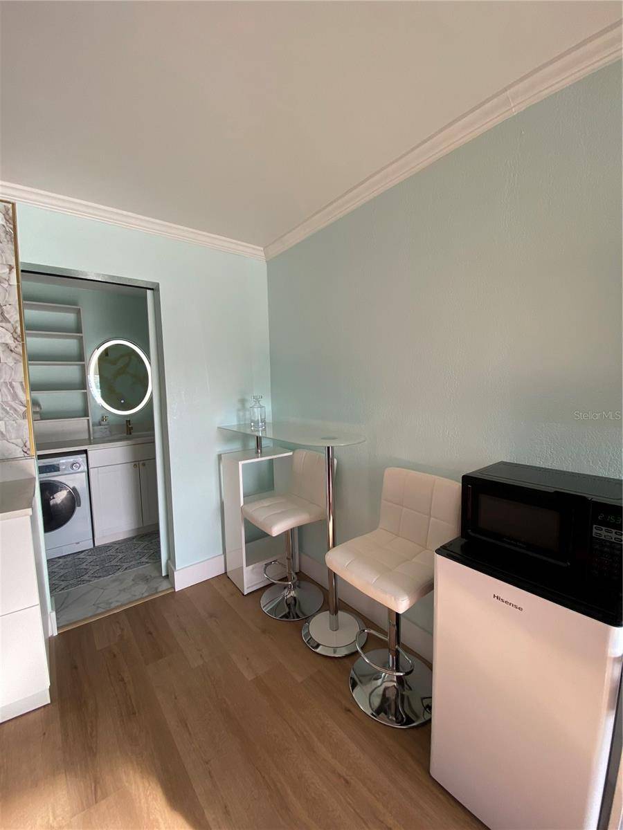 7150 N TAMIAMI TRL #S521, Sarasota, FL 34243
