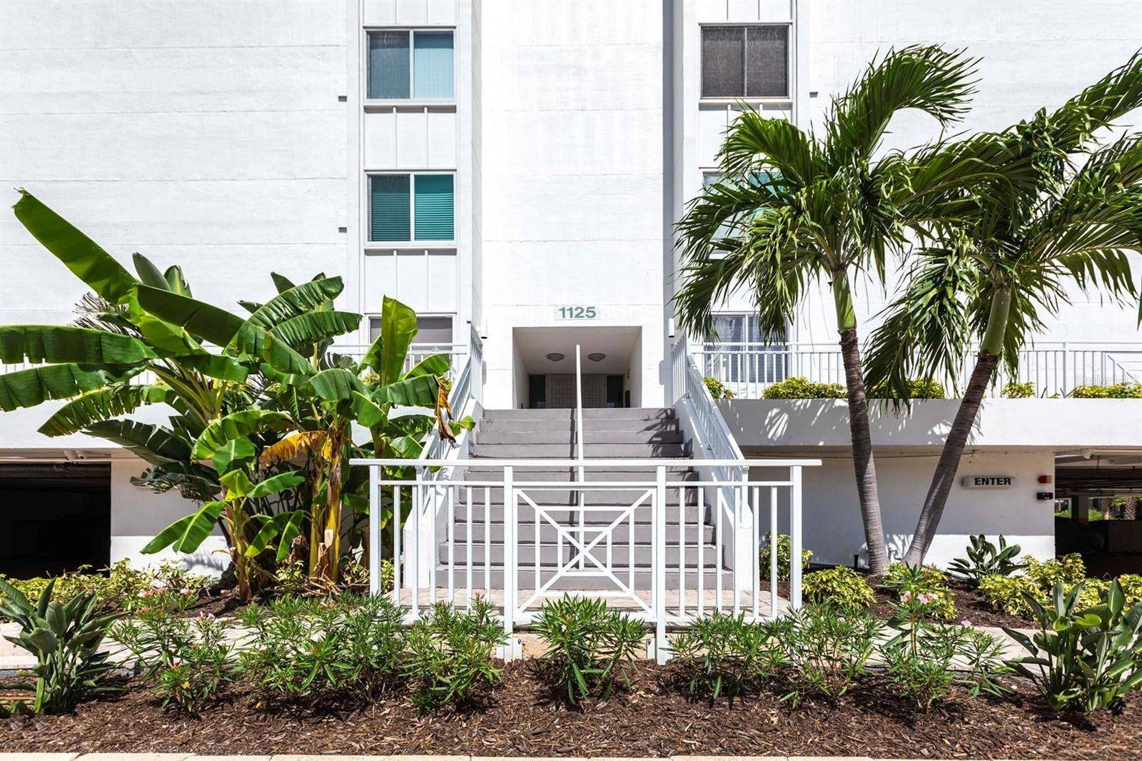 1125 W PEPPERTREE DR #707, Sarasota, FL 34242
