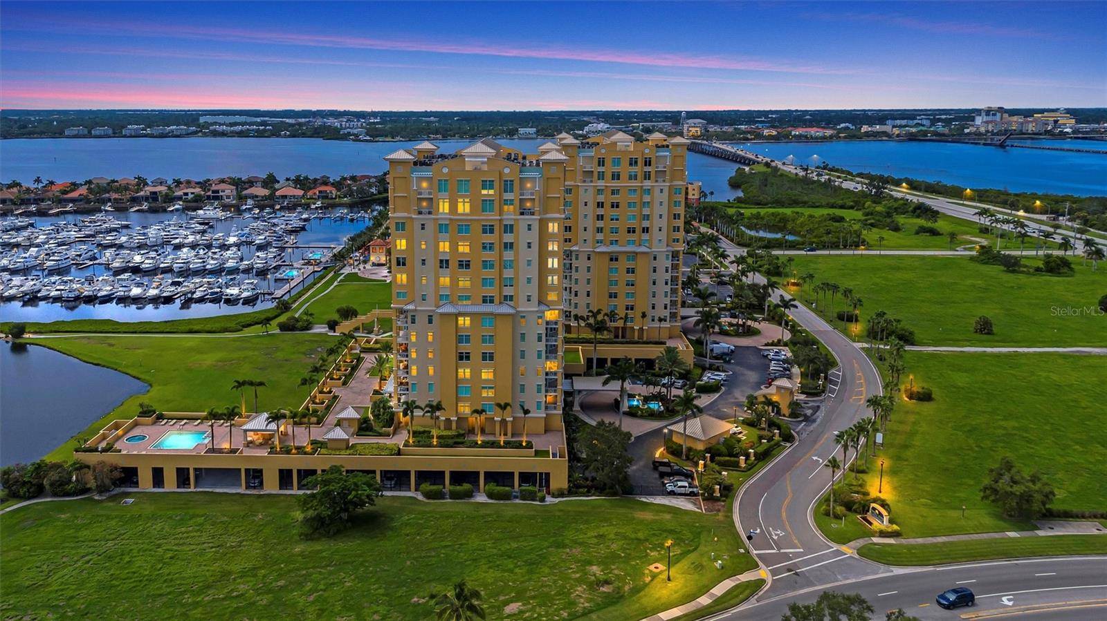 140 RIVIERA DUNES WAY #206, Palmetto, FL 34221