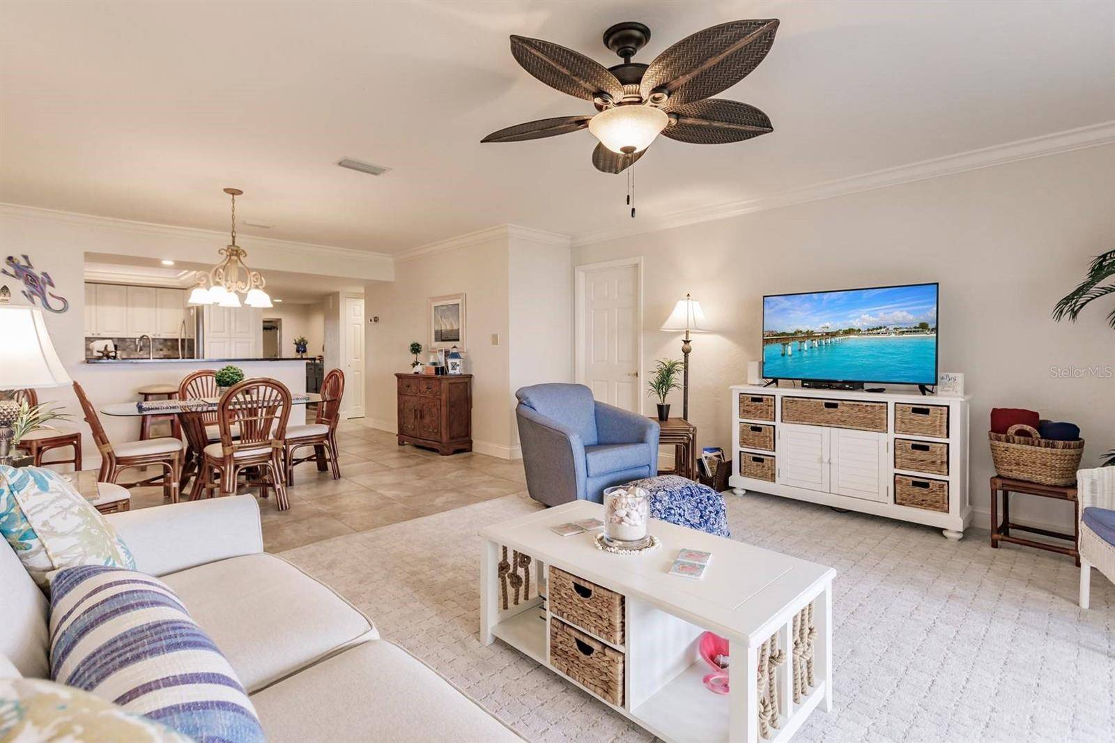 1125 W PEPPERTREE DR #605, Sarasota, FL 34242