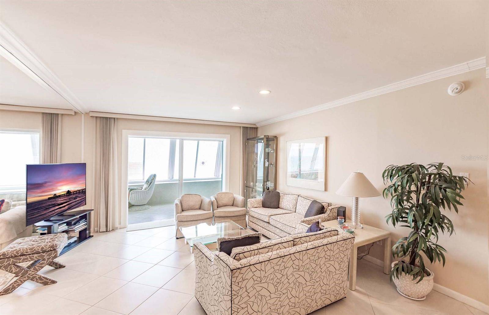 1055 W PEPPERTREE DR #802AA, Sarasota, FL 34242