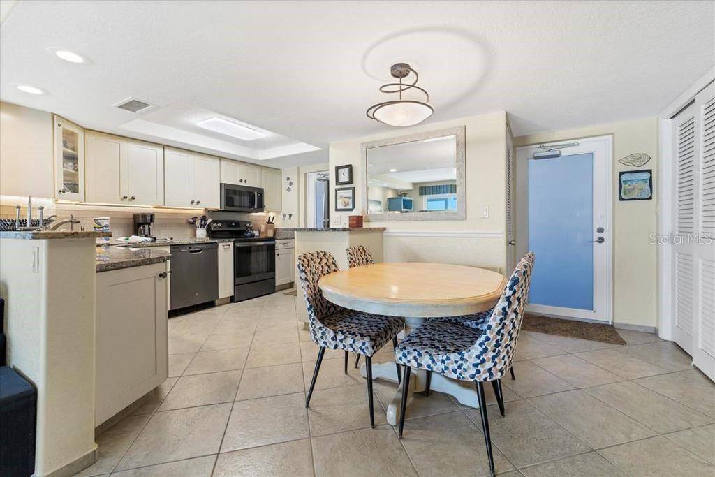 6154 MIDNIGHT PASS RD #102, Sarasota, FL 34242