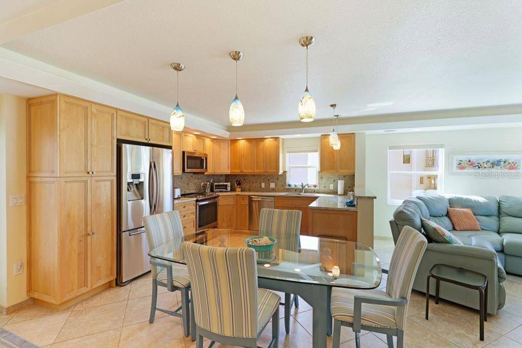 6154 MIDNIGHT PASS RD #201, Sarasota, FL 34242