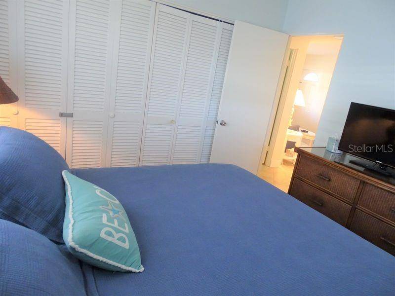 6020 MIDNIGHT PASS RD #3, Sarasota, FL 34242