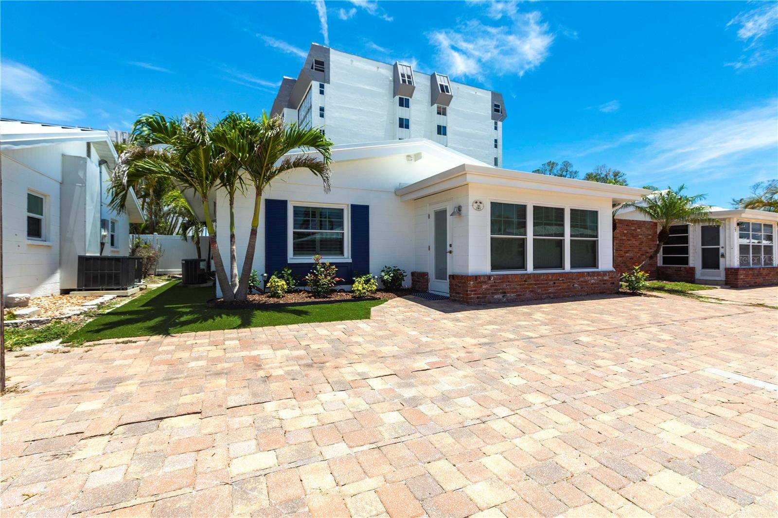 6020 MIDNIGHT PASS RD #39, Sarasota, FL 34242