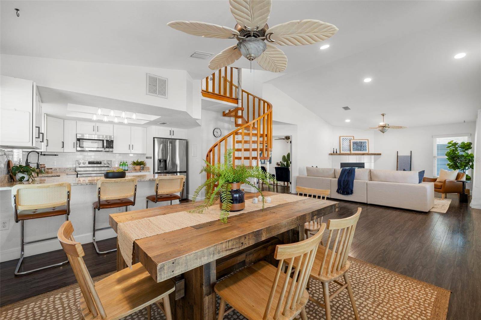 247 126TH AVE, Treasure Island, FL 33706