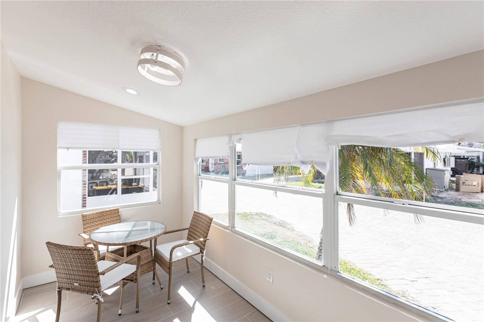 6020 MIDNIGHT PASS RD #15, Sarasota, FL 34242