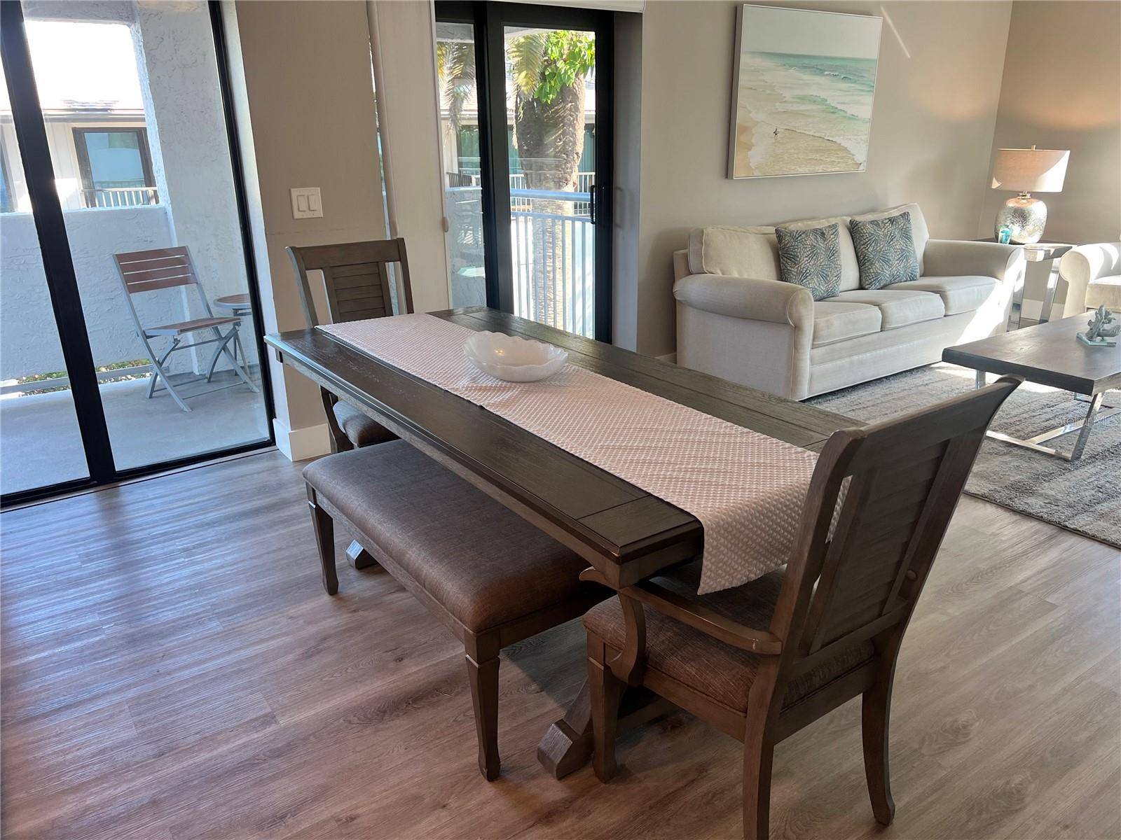 1001 POINT OF ROCKS RD #208, Sarasota, FL 34242