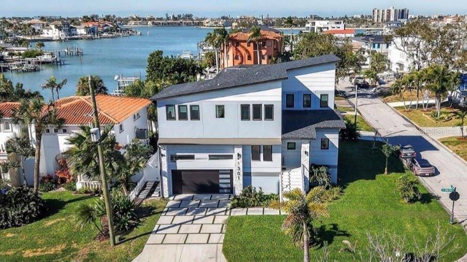 301 79TH ST S, St Petersburg, FL 33707