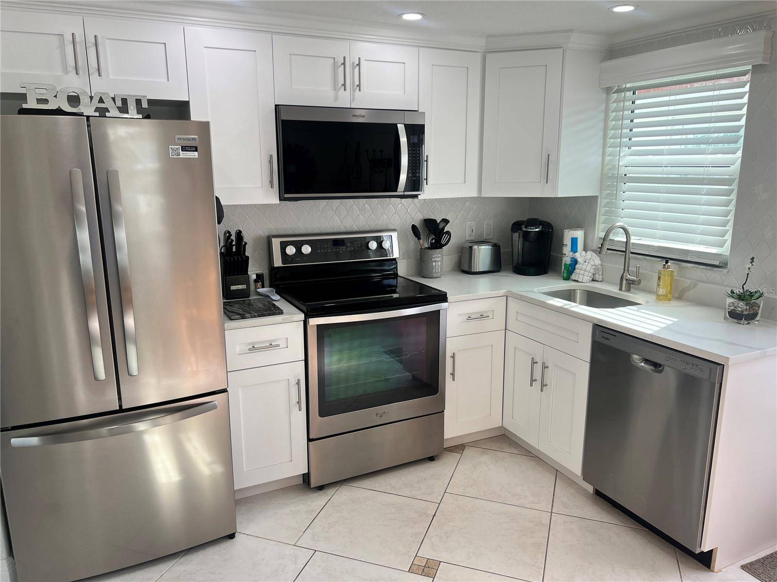 6154 MIDNIGHT PASS RD #B16, Sarasota, FL 34242