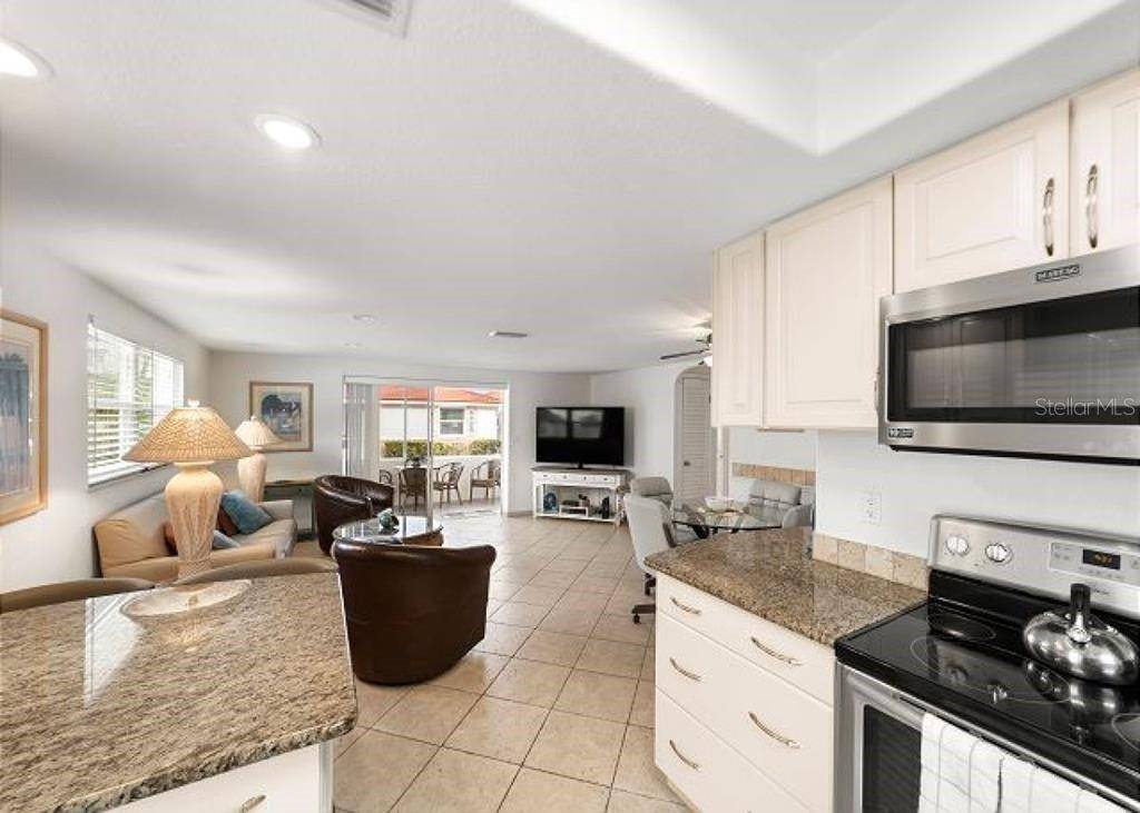 6154 MIDNIGHT PASS RD #D18, Sarasota, FL 34242
