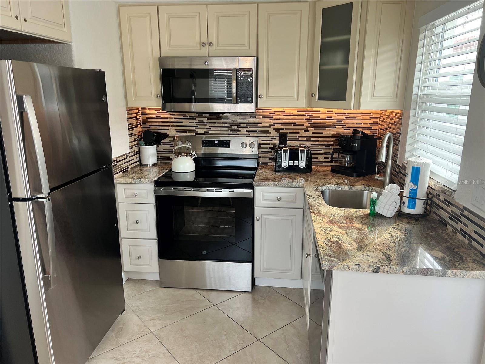 6154 MIDNIGHT PASS RD #B07, Sarasota, FL 34242