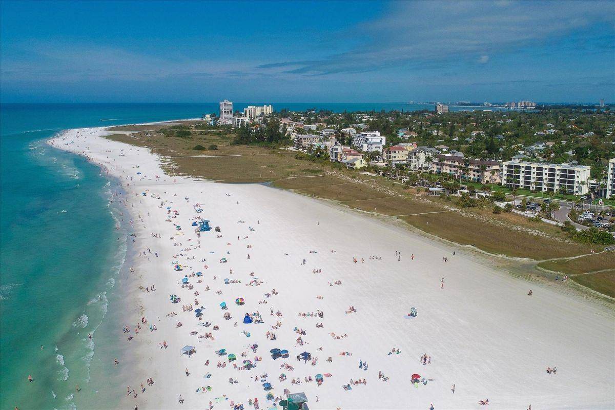6154 MIDNIGHT PASS RD #D11, Sarasota, FL 34242