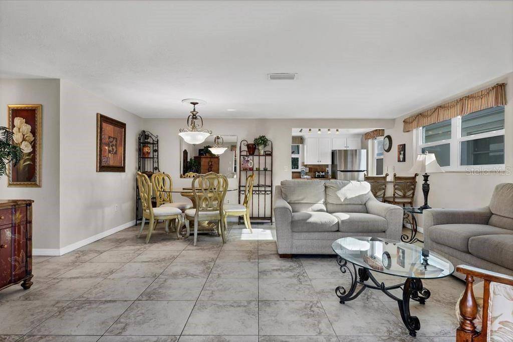 6154 MIDNIGHT PASS RD #D11, Sarasota, FL 34242