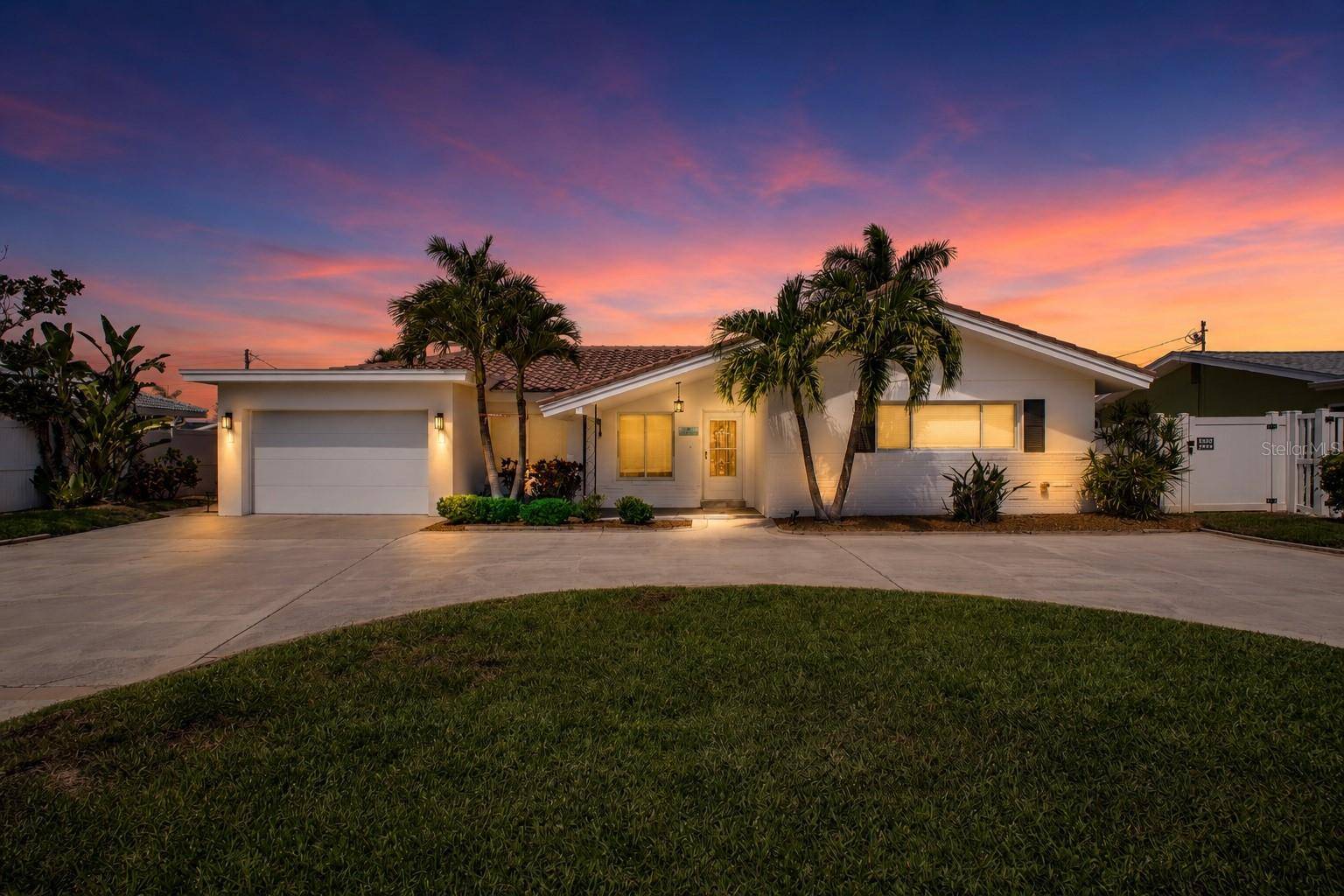 2220 E VINA DEL MAR BLVD, St Pete Beach, FL 33706