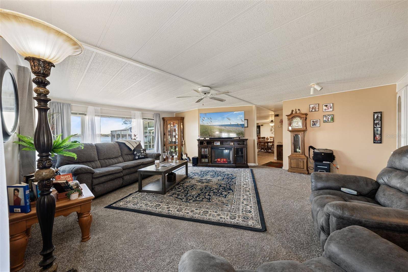 121 BONNIE DR, Auburndale, FL 33823