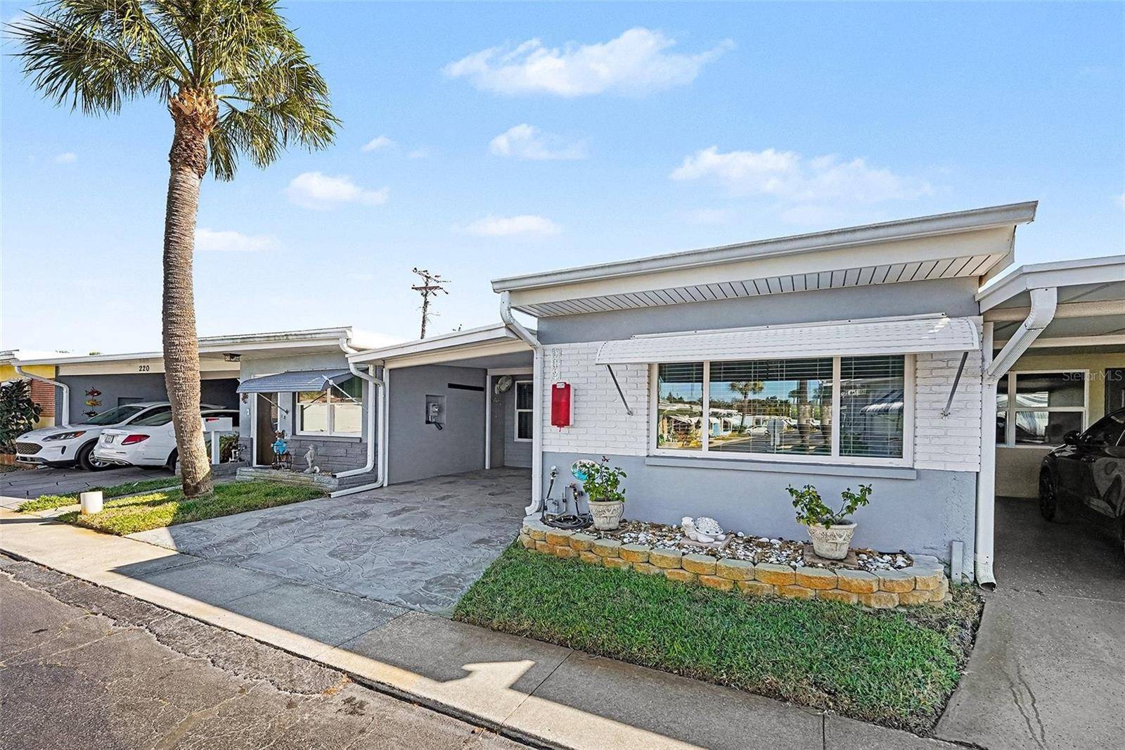 250 ROSERY RD NW #219, Largo, FL 33770