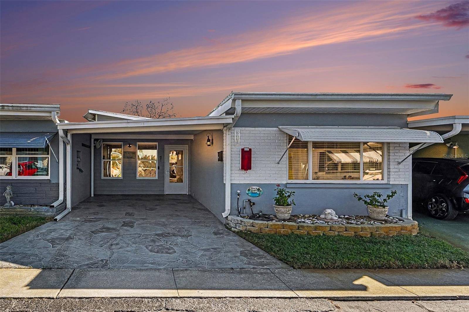250 ROSERY RD NW #219, Largo, FL 33770