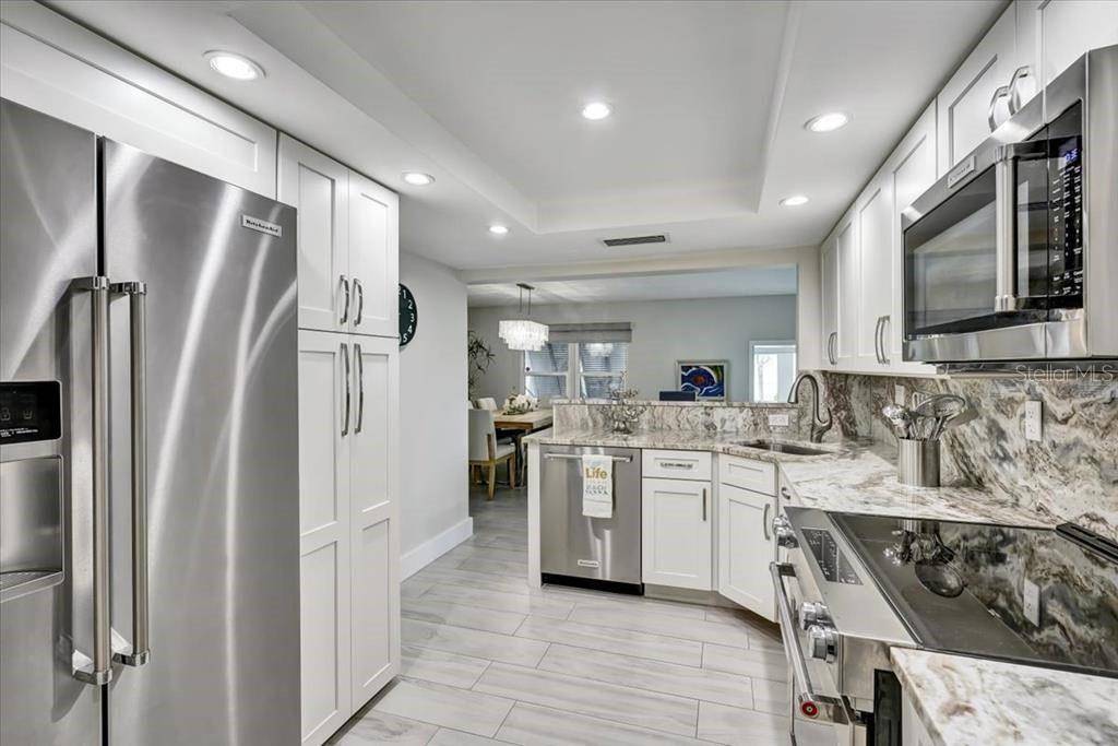 6046 W PEPPERTREE WAY #223B, Sarasota, FL 34242