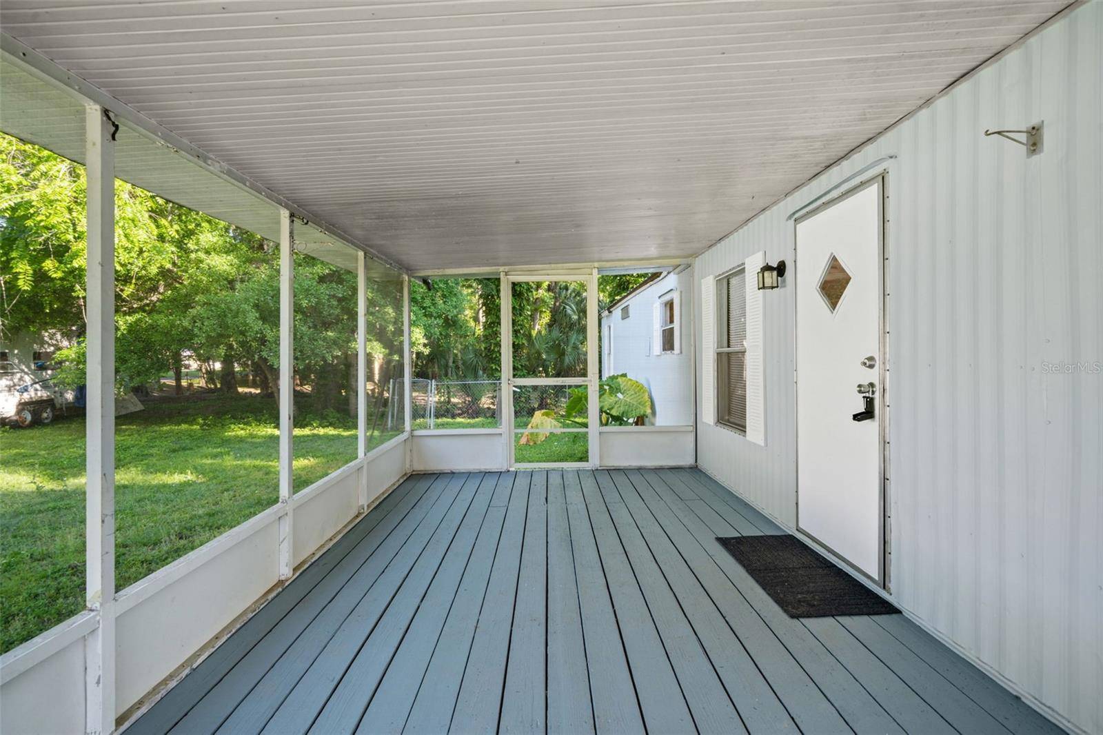1940 CR 428, Lake Panasoffkee, FL 33538