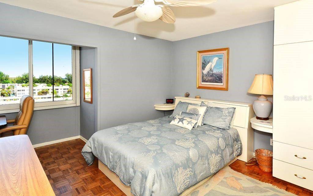 1055 W PEPPERTREE DR #603AA, Sarasota, FL 34242
