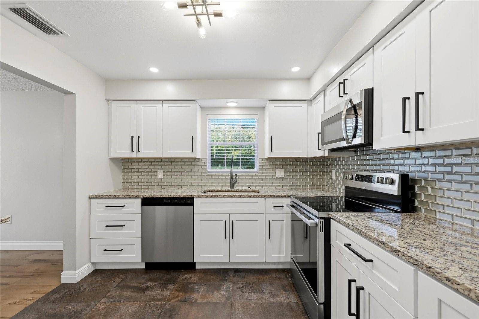 1706 BELLEAIR FOREST DR #128, Belleair, FL 33756