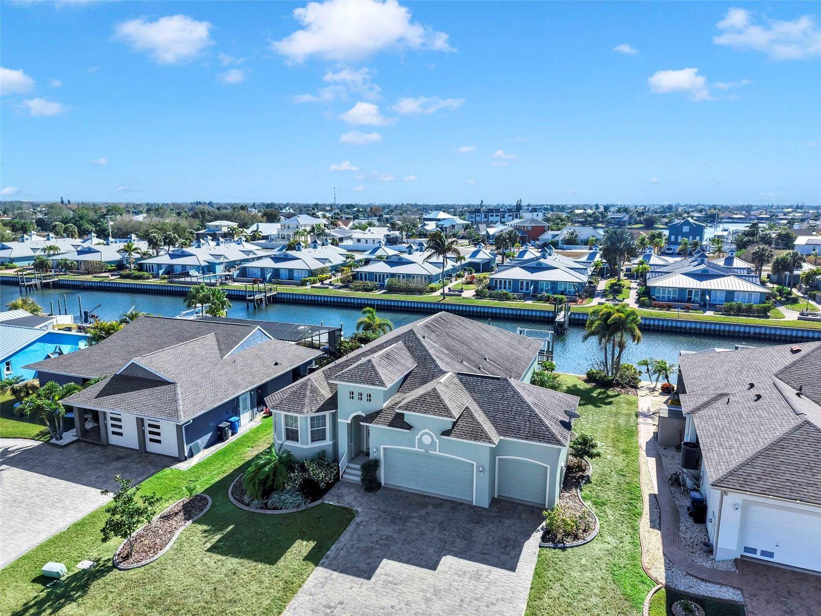 916 SPINDLE PALM WAY, Apollo Beach, FL 33572