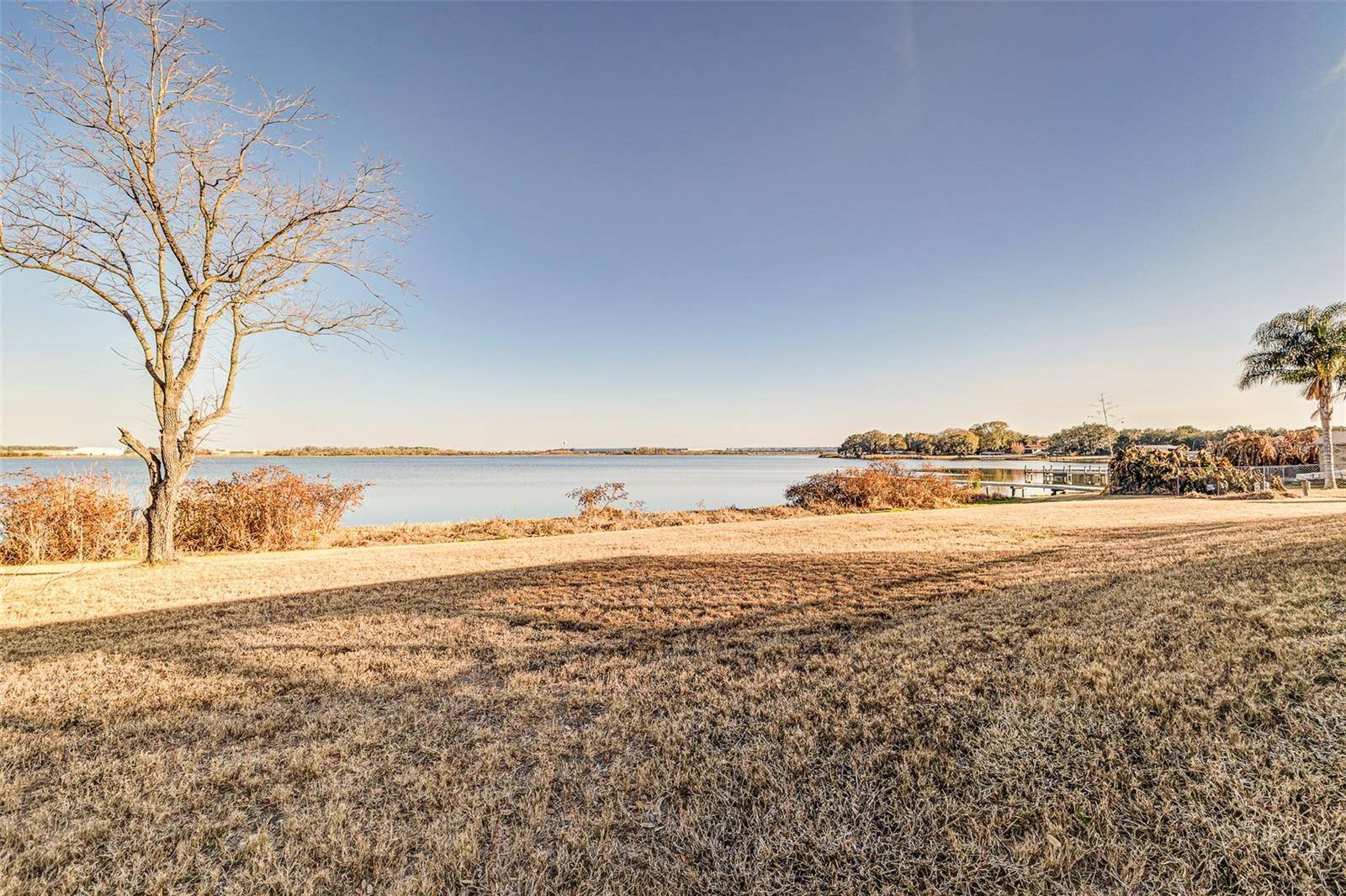411 EDGEWATER DR, Polk City, FL 33868
