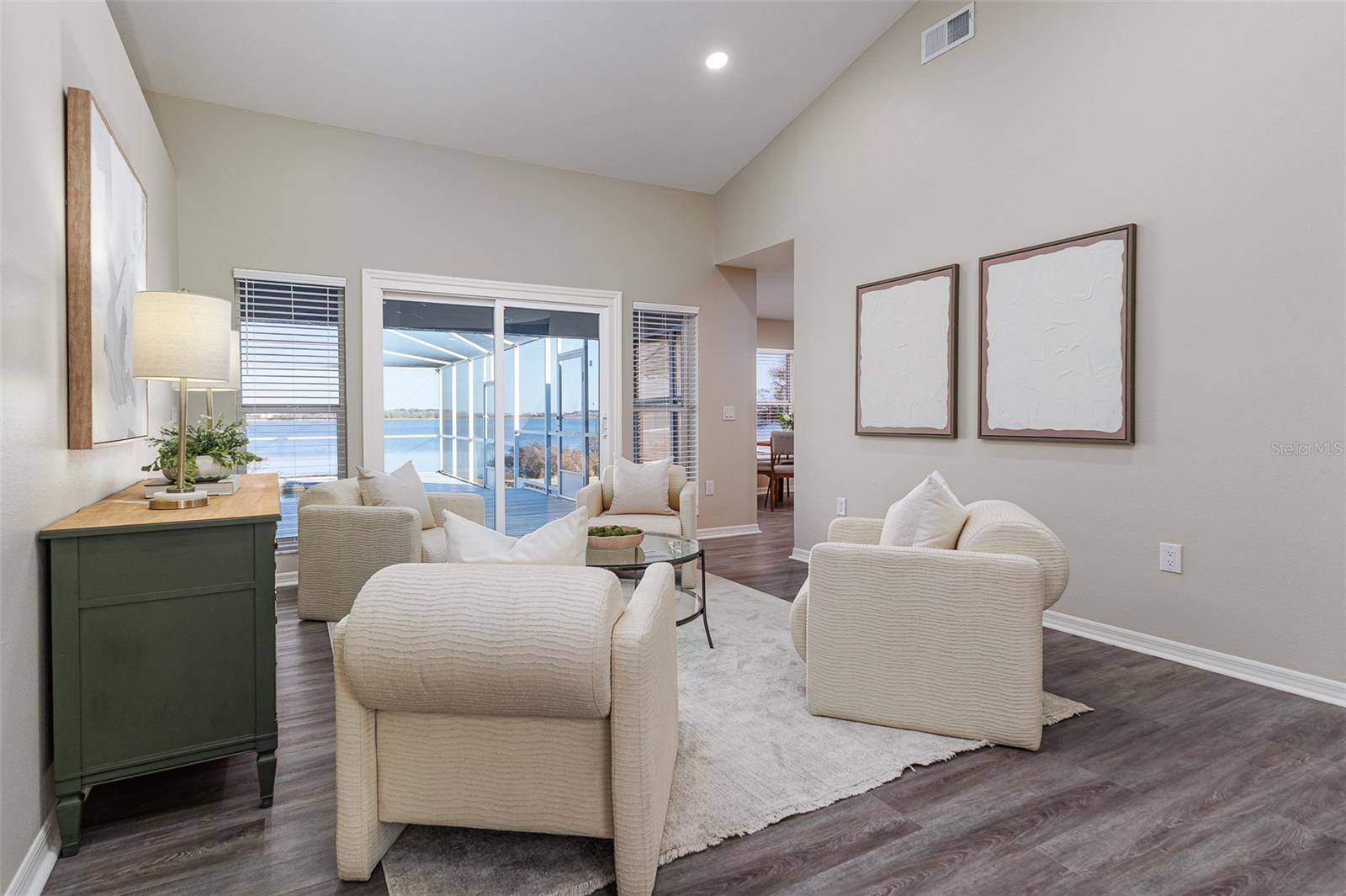 411 EDGEWATER DR, Polk City, FL 33868