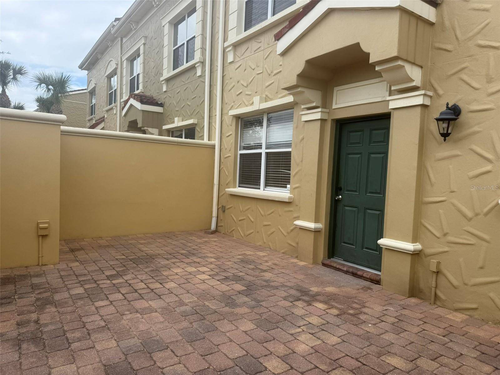 2332 BELLA VISTA DR, Davenport, FL 33897