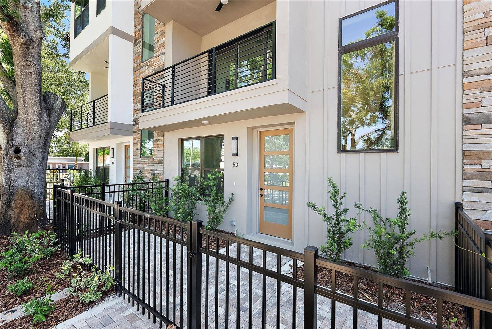 50 64TH ST S, St Petersburg, FL 33707