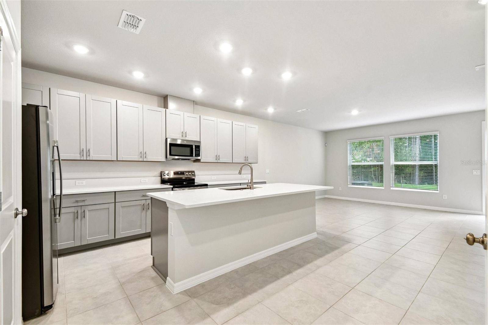 1121 WILD CREST LN, Daytona Beach, FL 32117