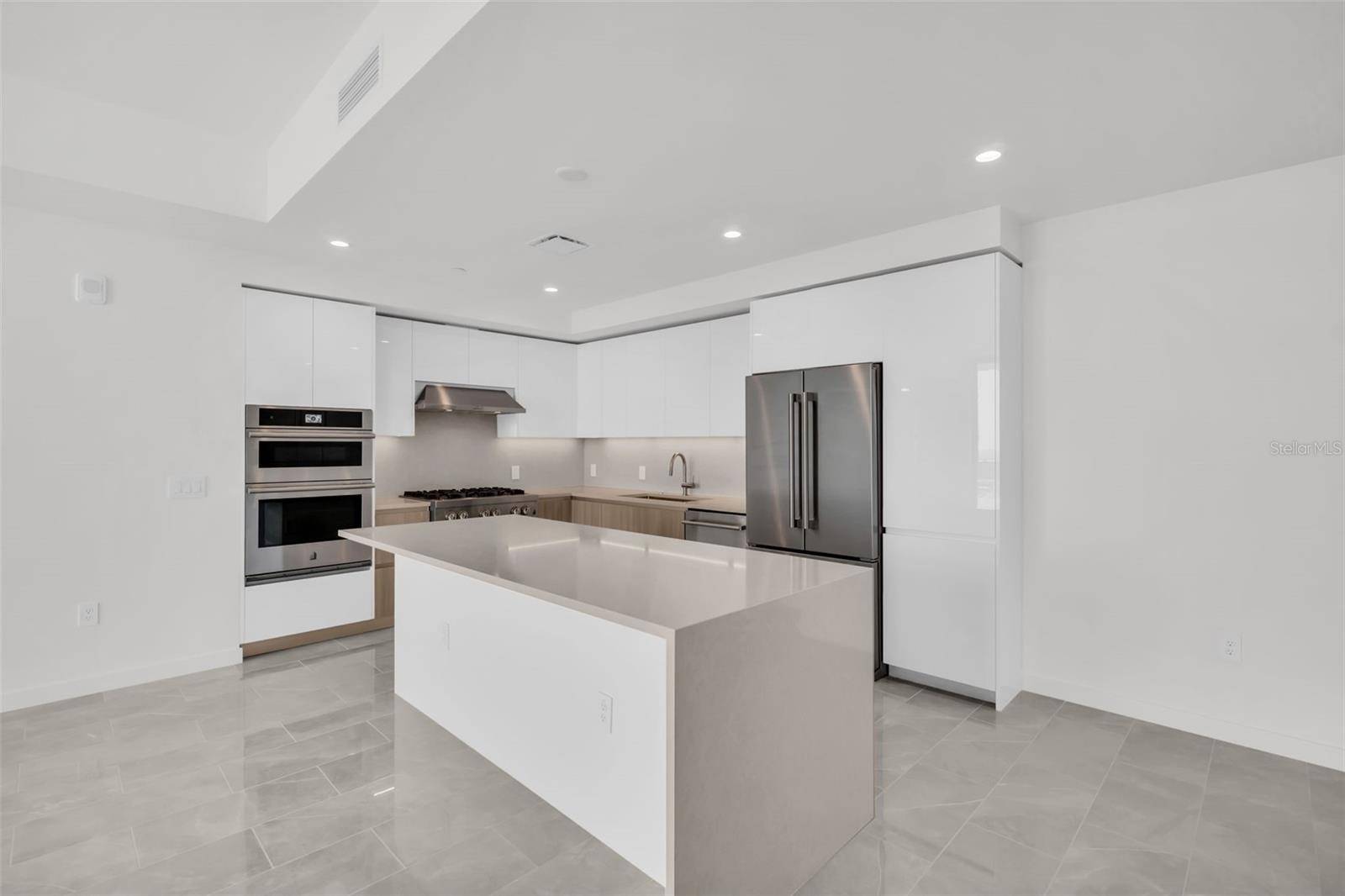 400 CENTRAL AVE #2605, St Petersburg, FL 33701