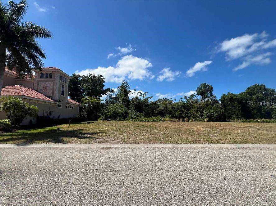 1680 ASSISI DR #13, Sarasota, FL 34231