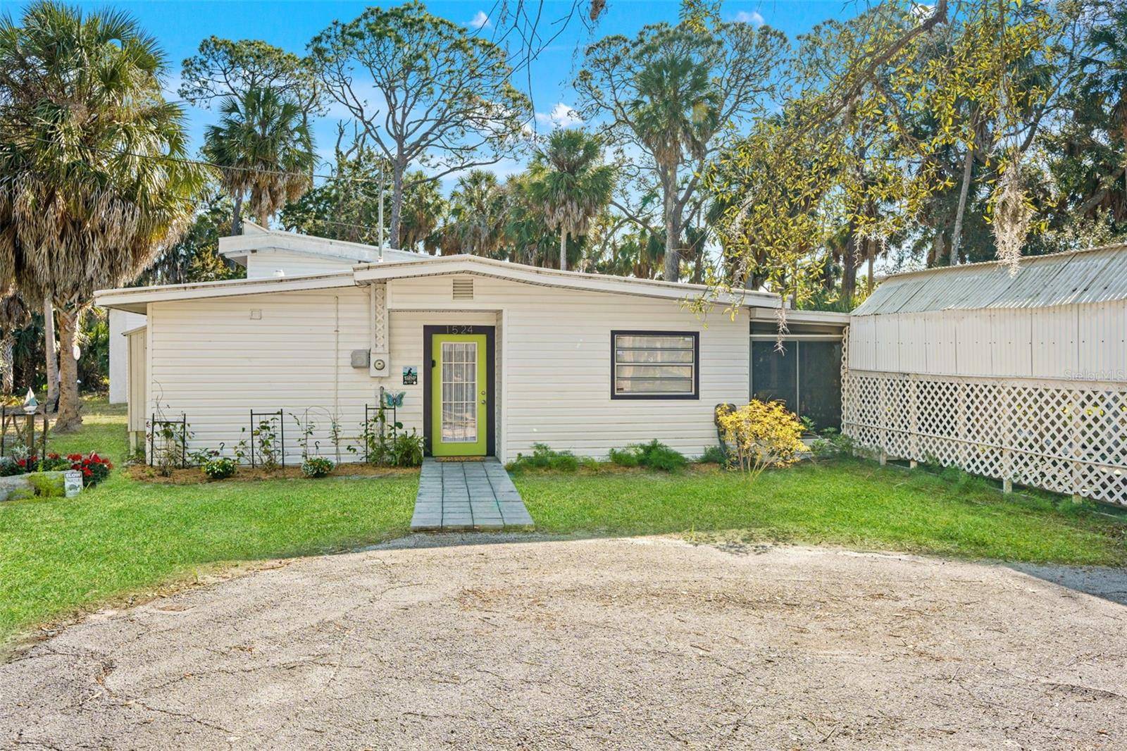 1524 INDIAN BAY RD, Hernando Beach, FL 34607