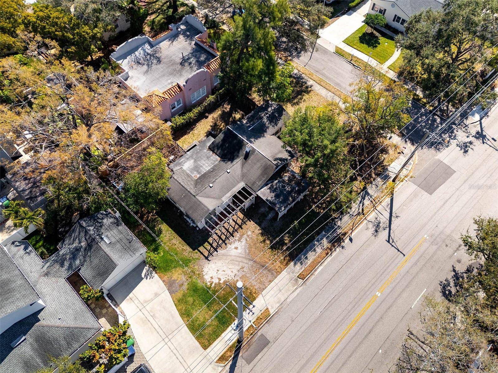 2627 W WATROUS AVE, Tampa, FL 33629