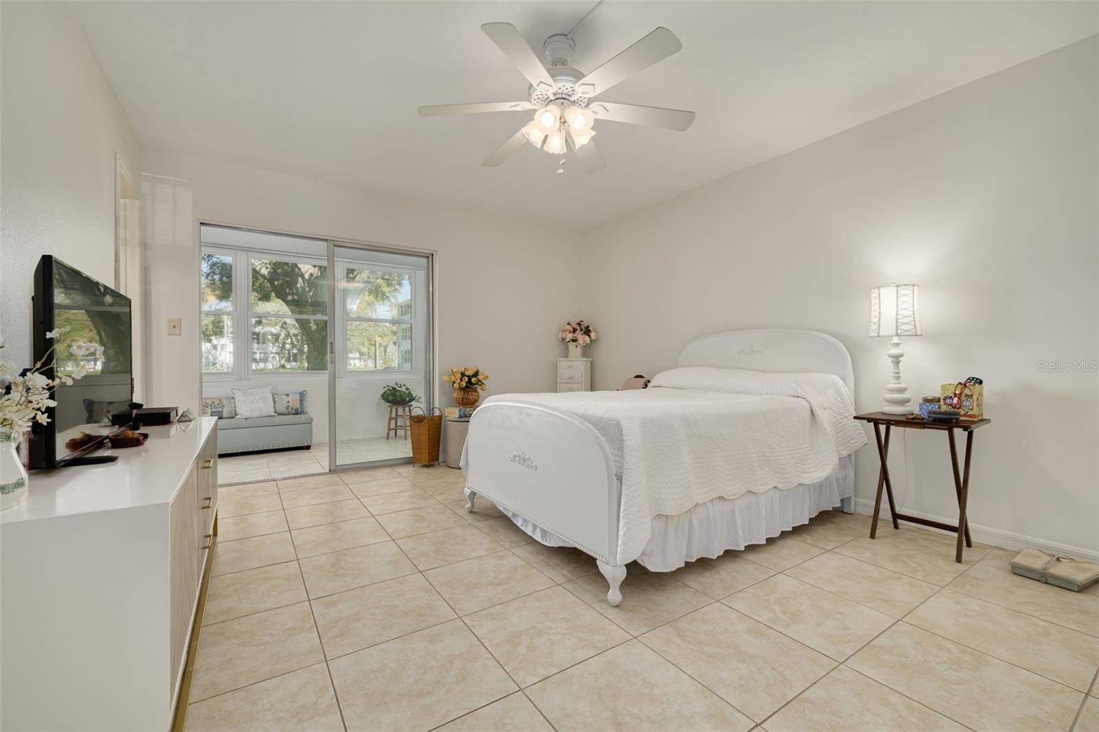 1001 77TH AVE N #112, St Petersburg, FL 33702