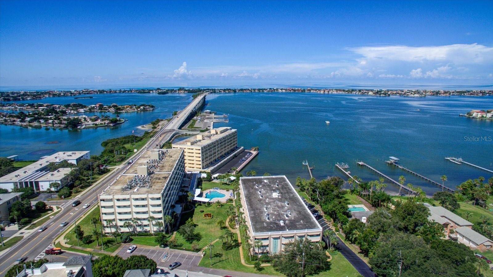 100 BLUFF VIEW DR #114A, Belleair Bluffs, FL 33770
