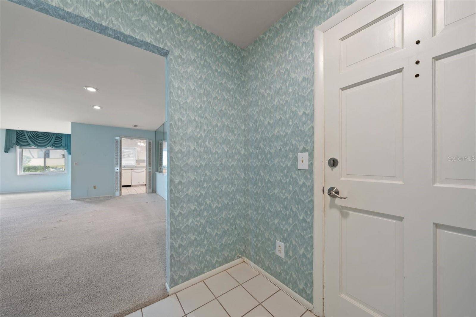 100 BLUFF VIEW DR #114A, Belleair Bluffs, FL 33770