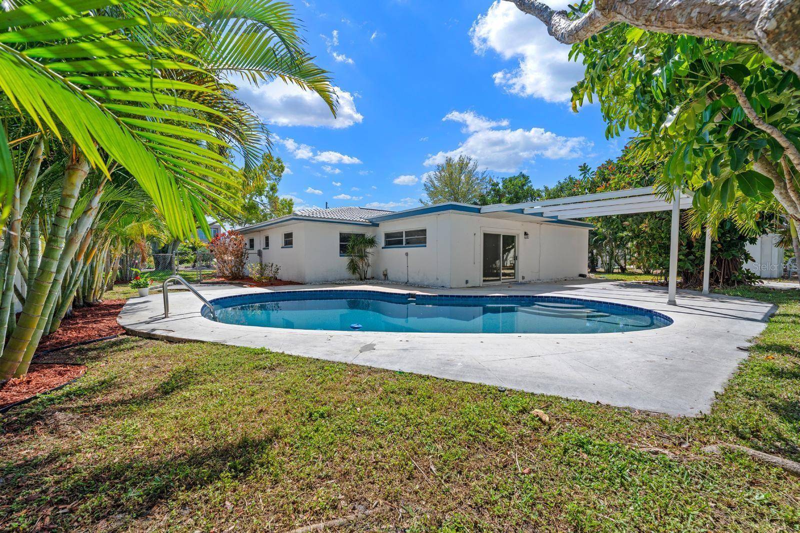 4540 BAYSHORE BLVD NE, St Petersburg, FL 33703
