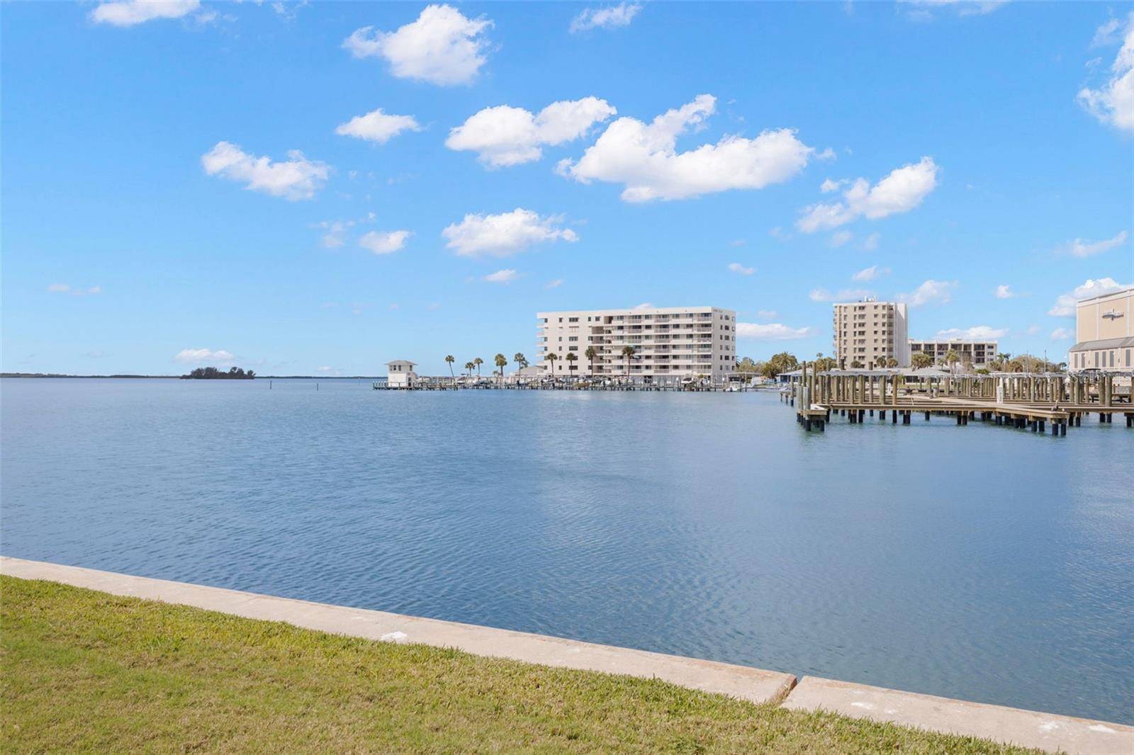 433 S PAULA DR #42, Dunedin, FL 34698