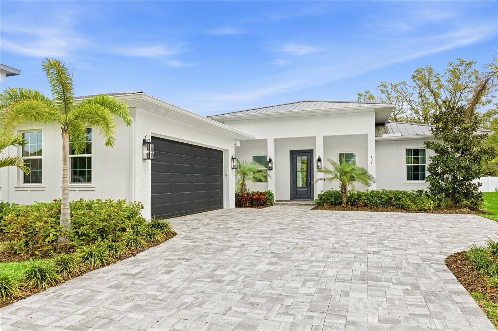 201 S SHADE AVE, Sarasota, FL 34237