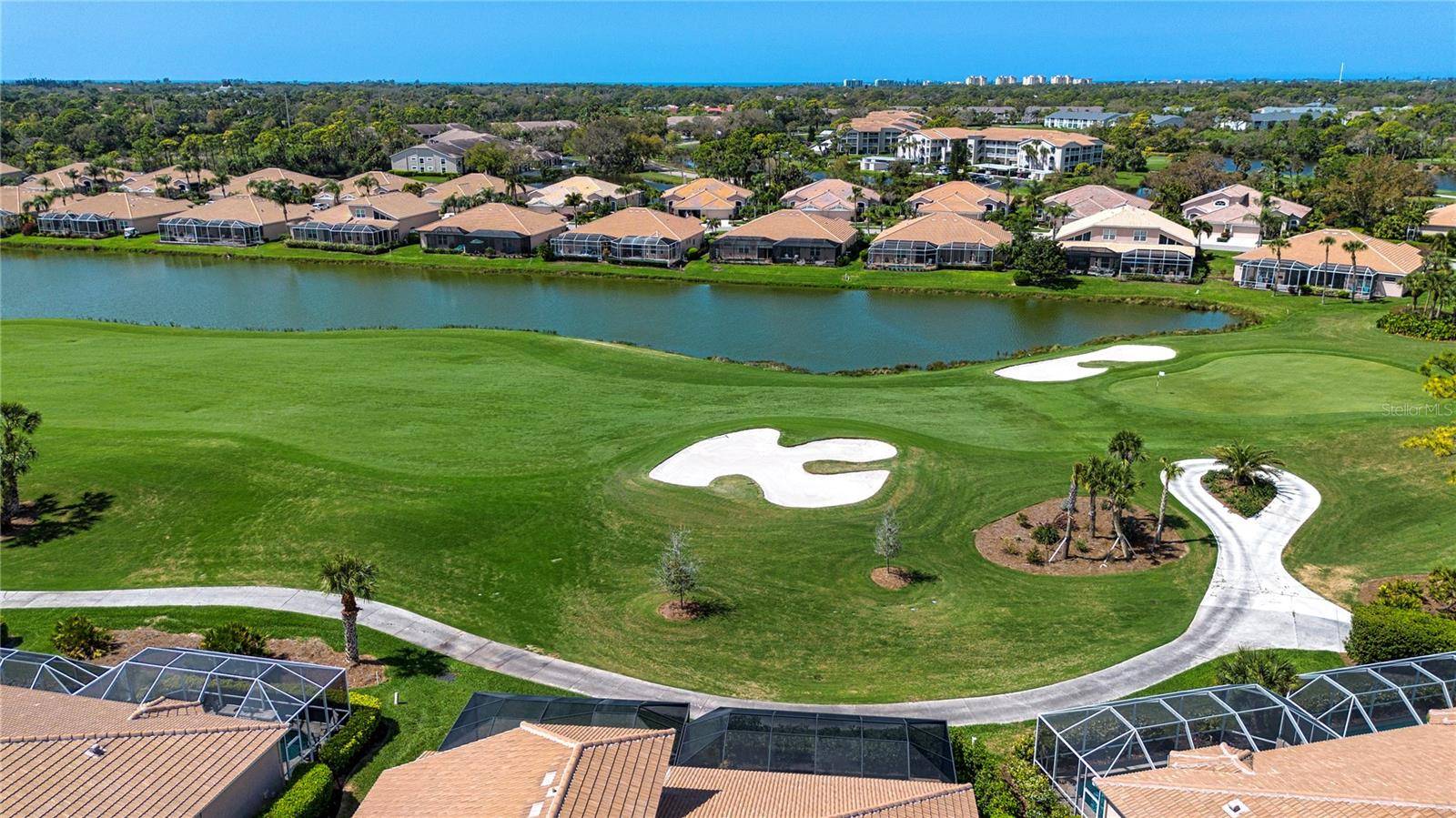 9448 FOREST HILLS CIR, Sarasota, FL 34238