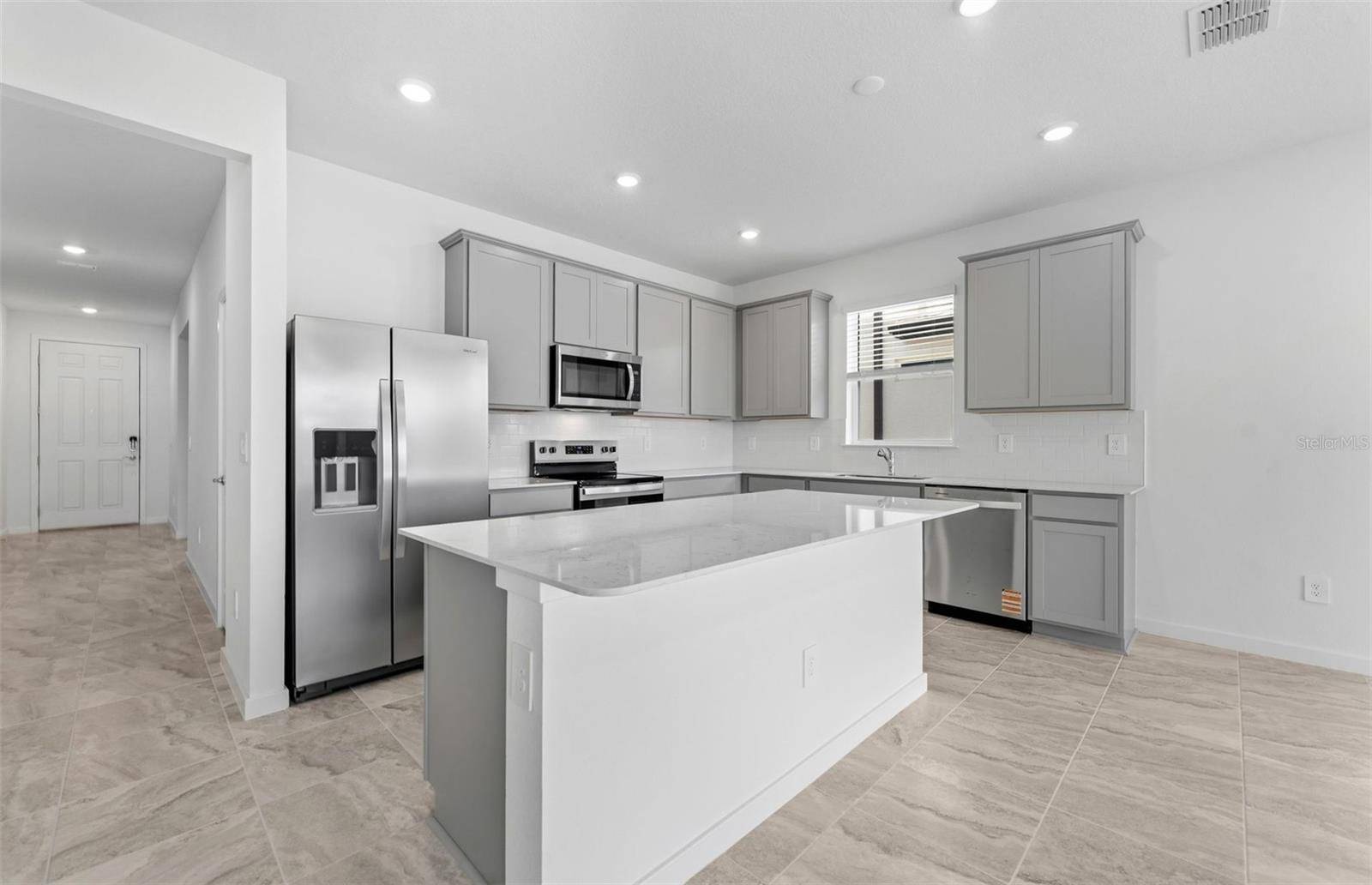 9804 REDWOOD HEIGHTS LOOP, Thonotosassa, FL 33592