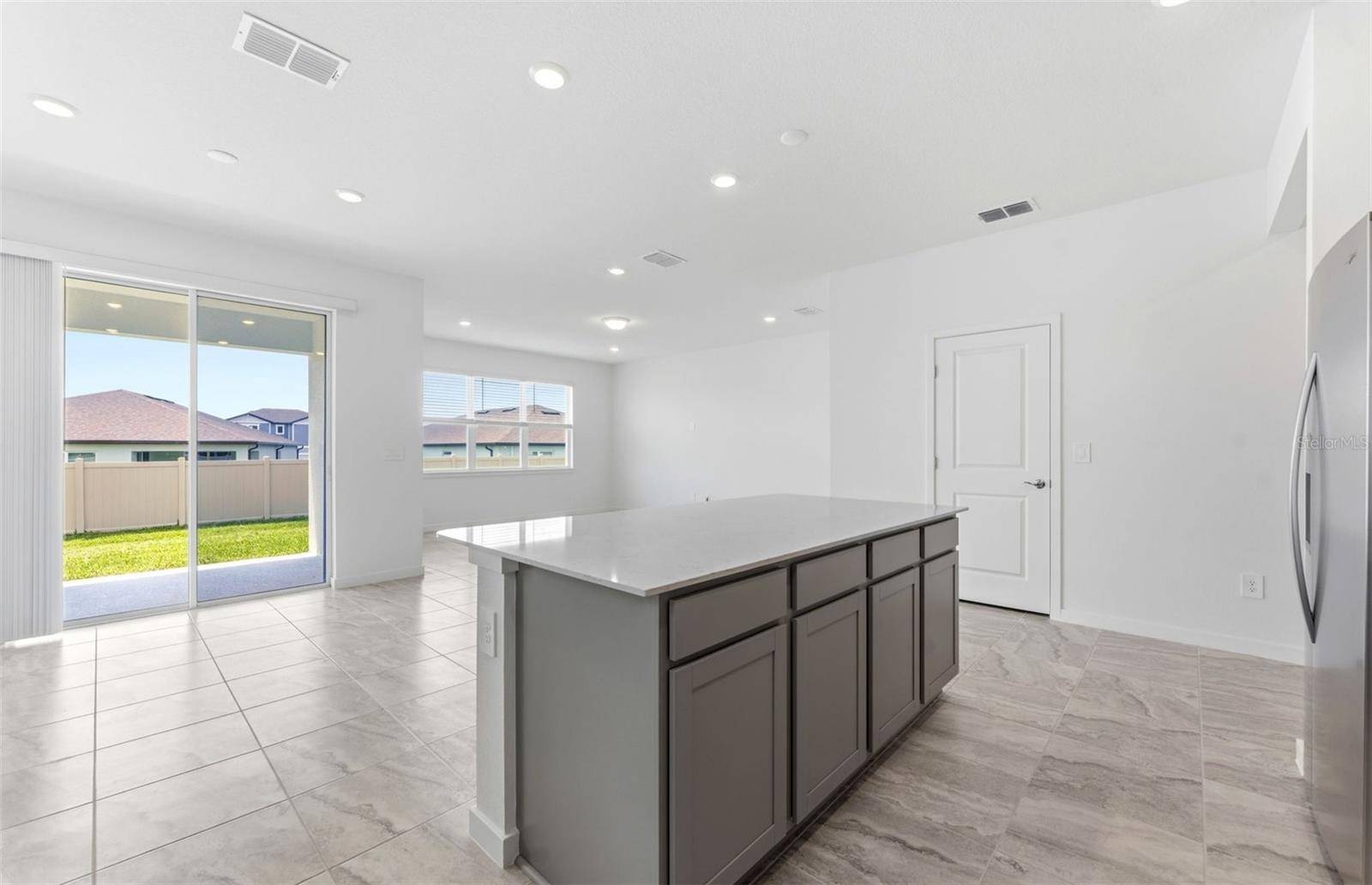 9804 REDWOOD HEIGHTS LOOP, Thonotosassa, FL 33592