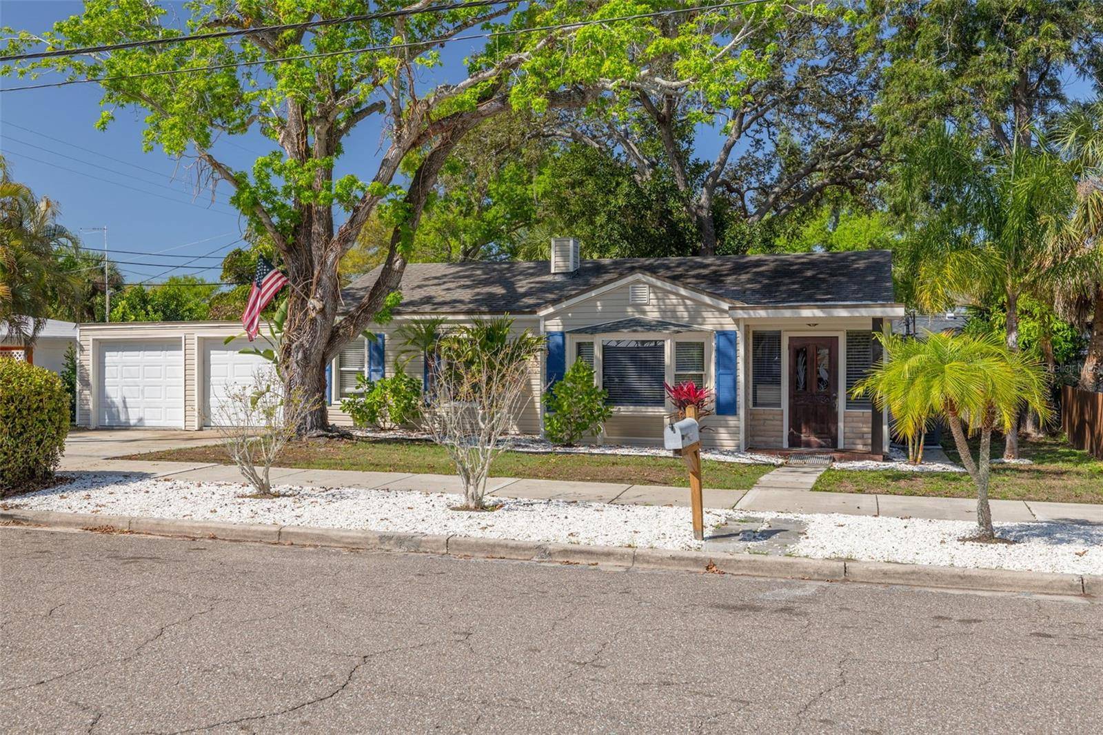 200 BROADWAY, Dunedin, FL 34698