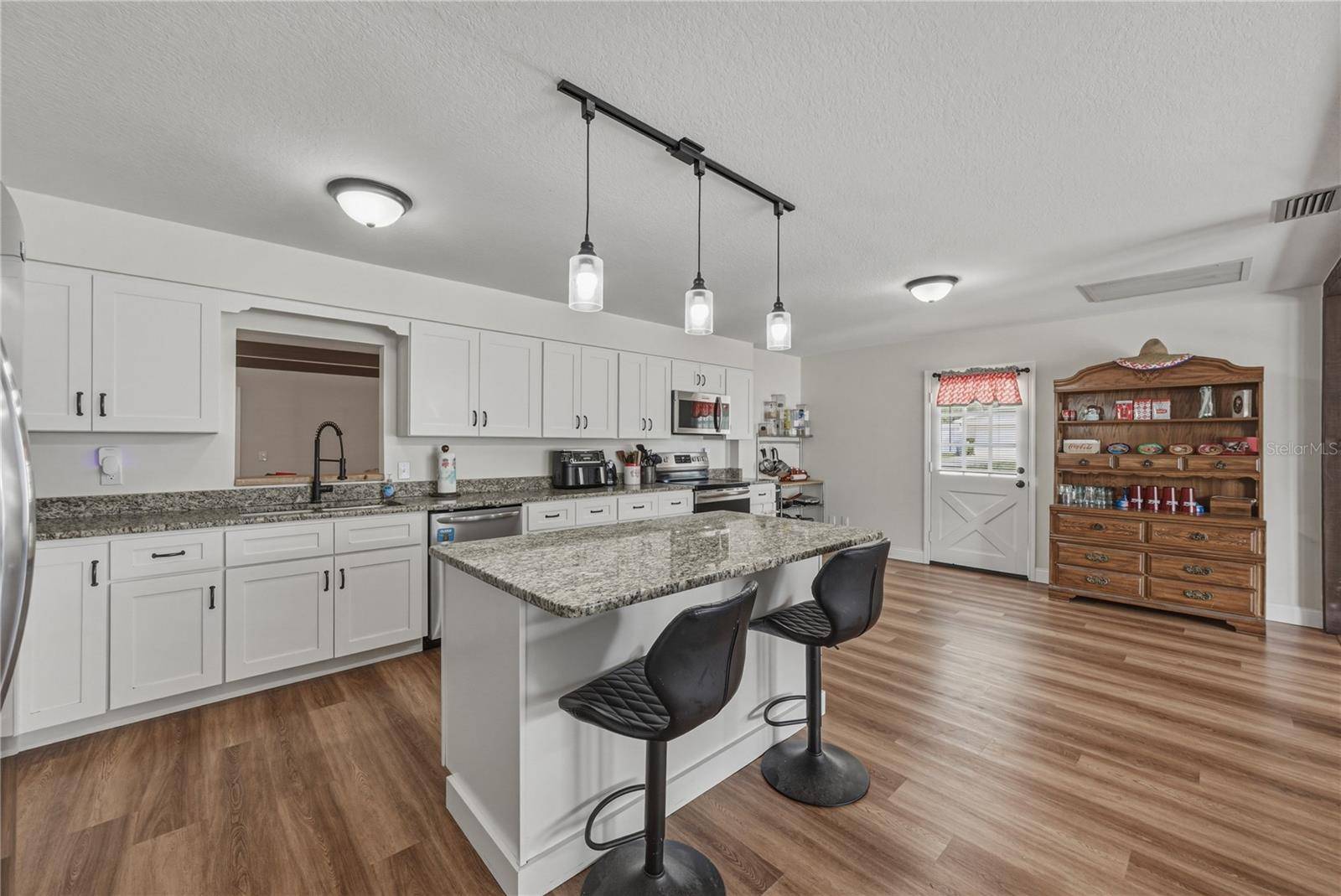 609 W PIPKIN RD, Lakeland, FL 33813